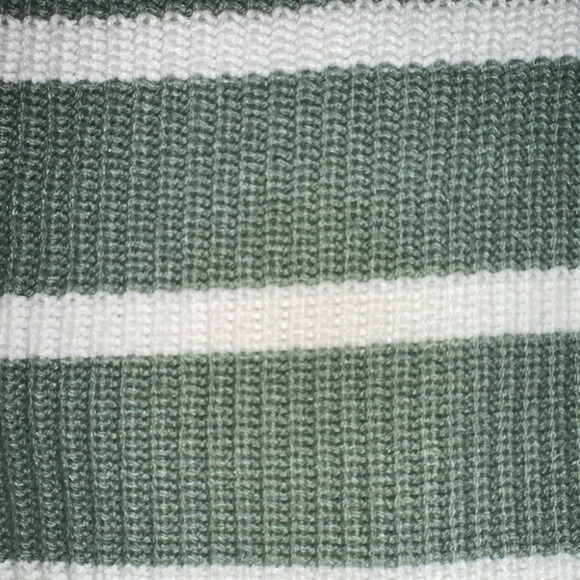 Green and white striped over sized sweater (XL) - Picture 3 of 5